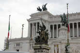 Витториано. Монумент в честь первого короля объединённой Италии Виктора Эммануила второго.