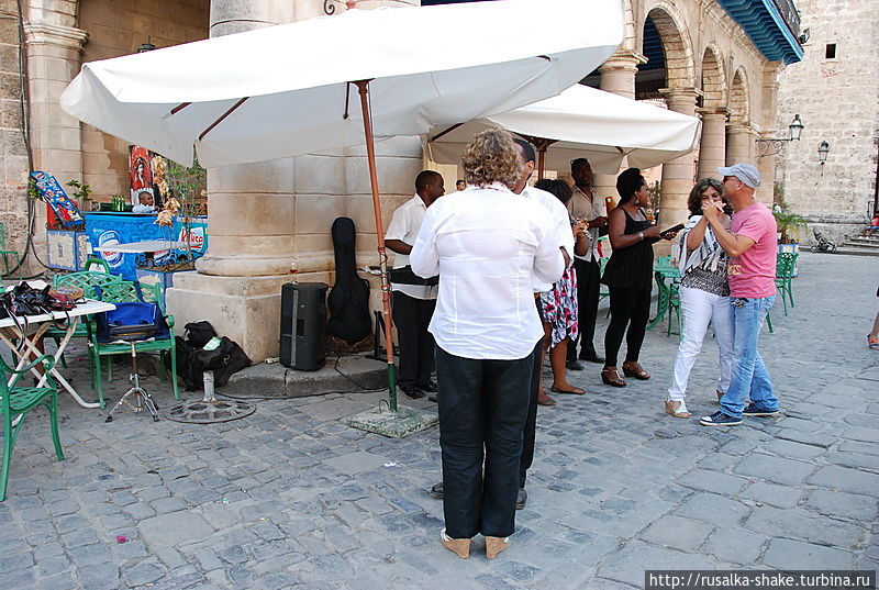 Болотная  площадь и ее герои Гавана, Куба