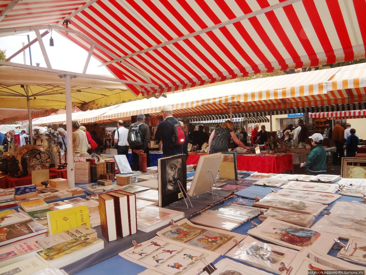 Ницца. Антикварный рынок Cours Saleya Ницца, Франция
