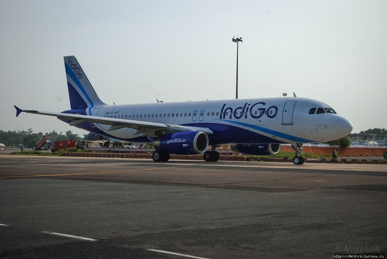 В аэропорту в Дели Дели, Индия