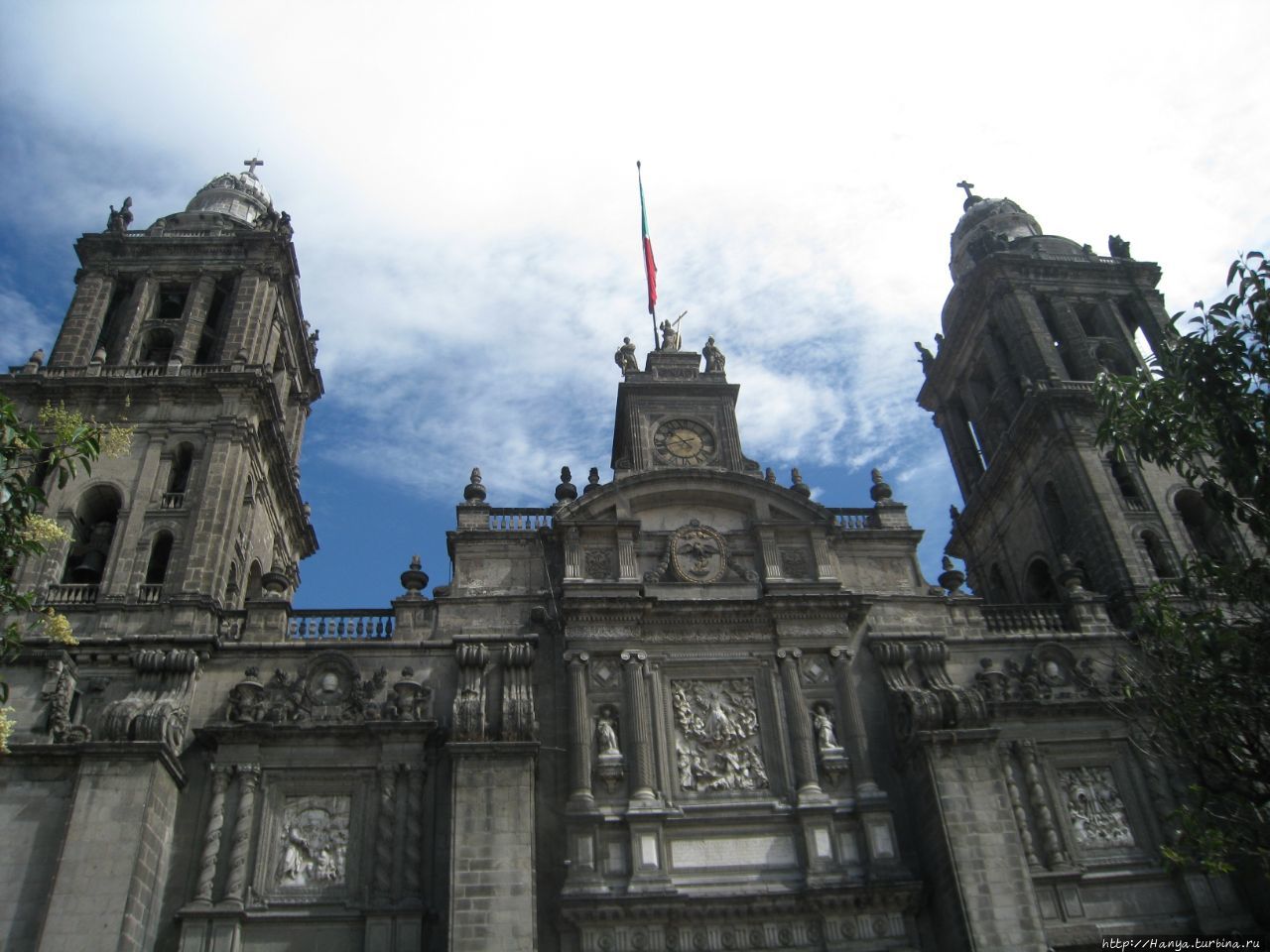 Центральный портал Кафедрального Собора Мехико Мехико, Мексика
