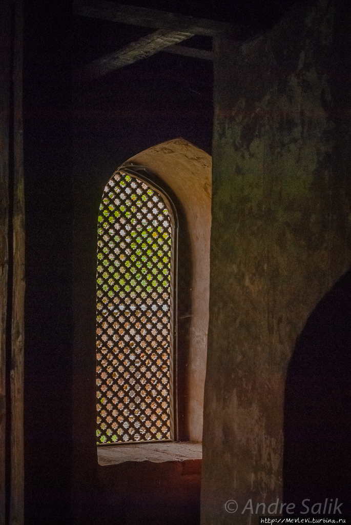 Мечеть внутри Крепости Хари Парбат Шринагар, Индия