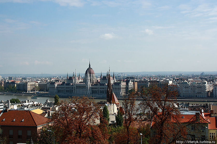 Набережная Парламента с Будайского холма Будапешт, Венгрия