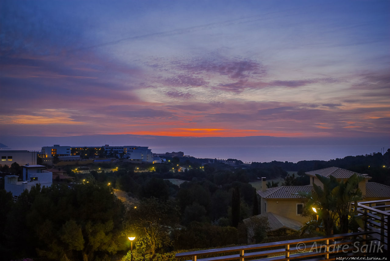 Зимнее утро на Средиземном Ситжес, Испания