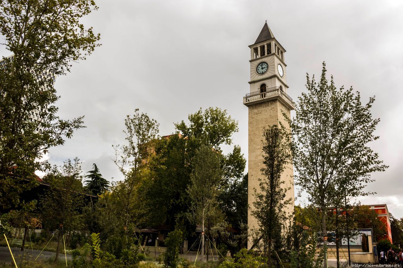 Часовая Башня. Сахат Кула. В народе просто — Башня с часами Тирана, Албания