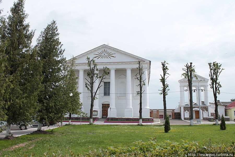 И опять вид на костел.