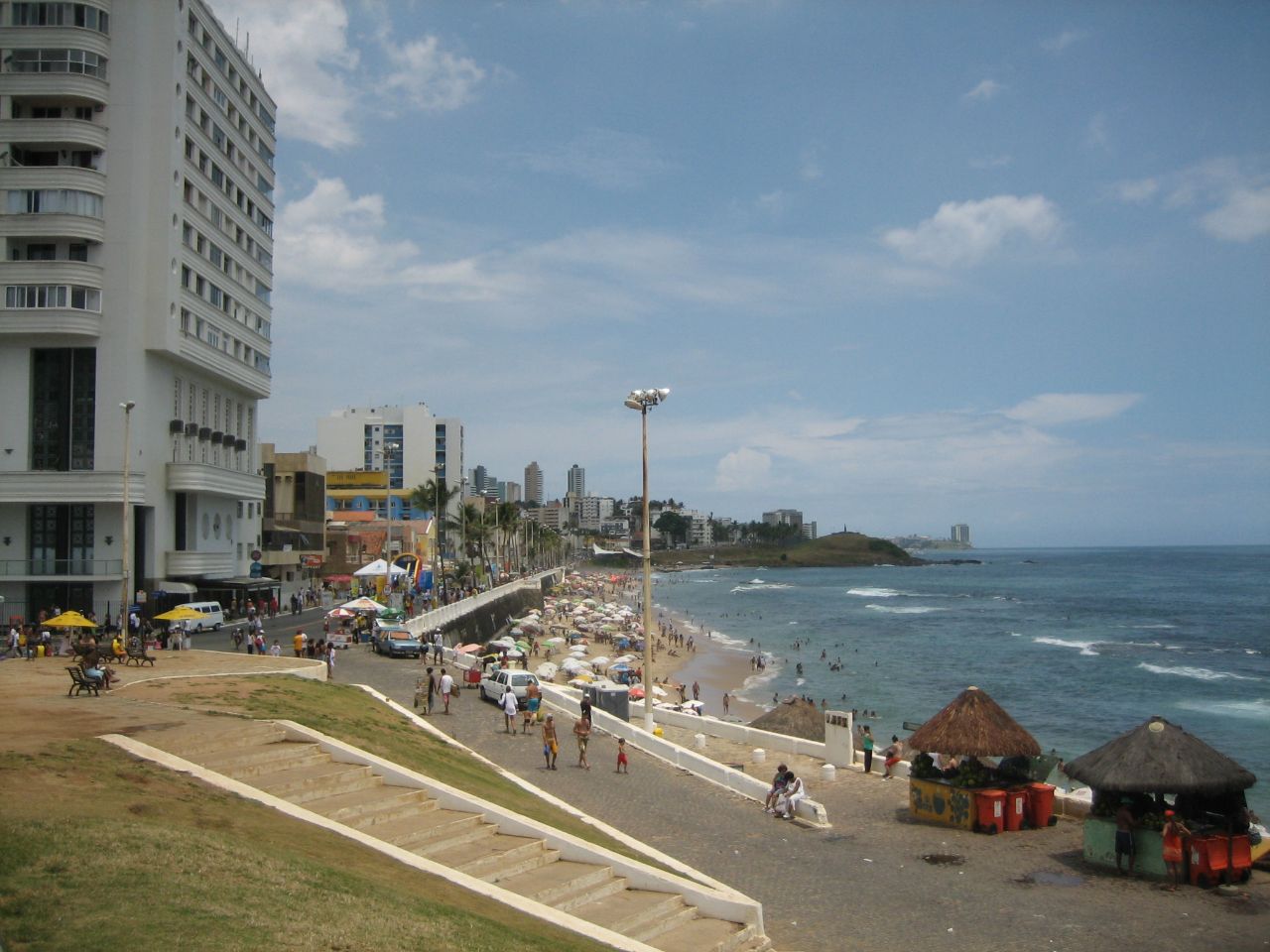 Маяк Св. Антония и пляж при нём Сальвадор, Бразилия
