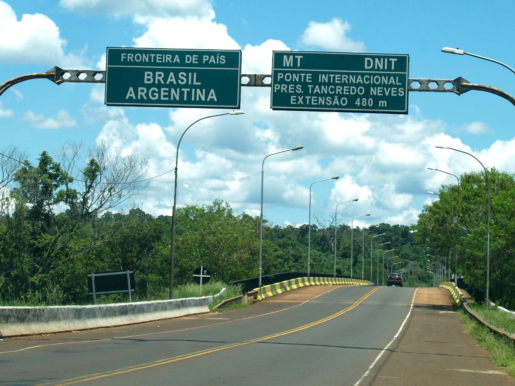 Погранпереход Бразилия-Аргентина Фос-ду-Игуасу, Бразилия