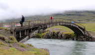 Старый исландский мостик. По нему на машине не проехать — только на бричке.