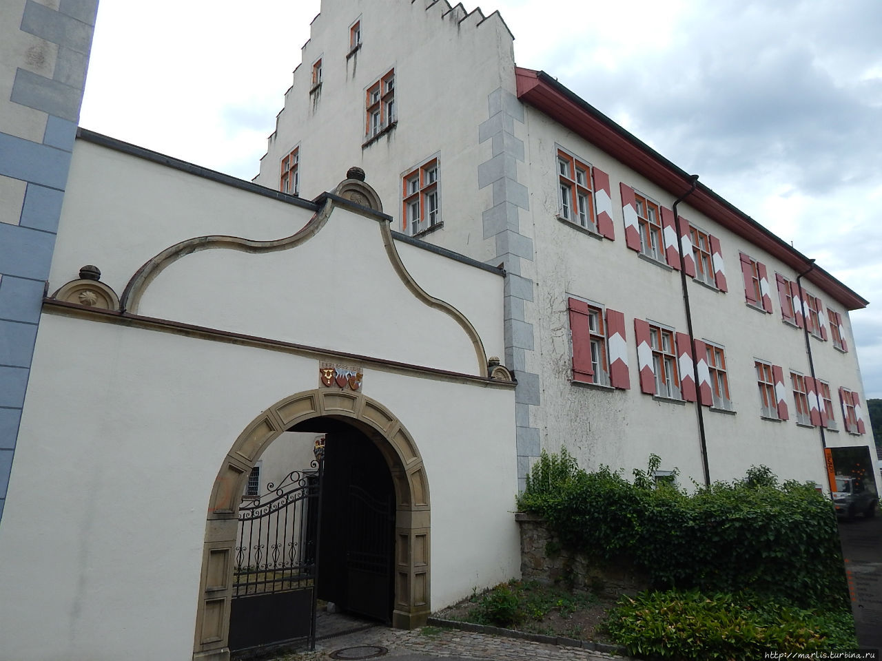 Тингенский замок, где сейчас находится налоговая Вальдсхут-Тинген, Германия