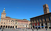 Главная площадь Болоньи — Piazza Maggiore. Это пульсирующее сердце города.