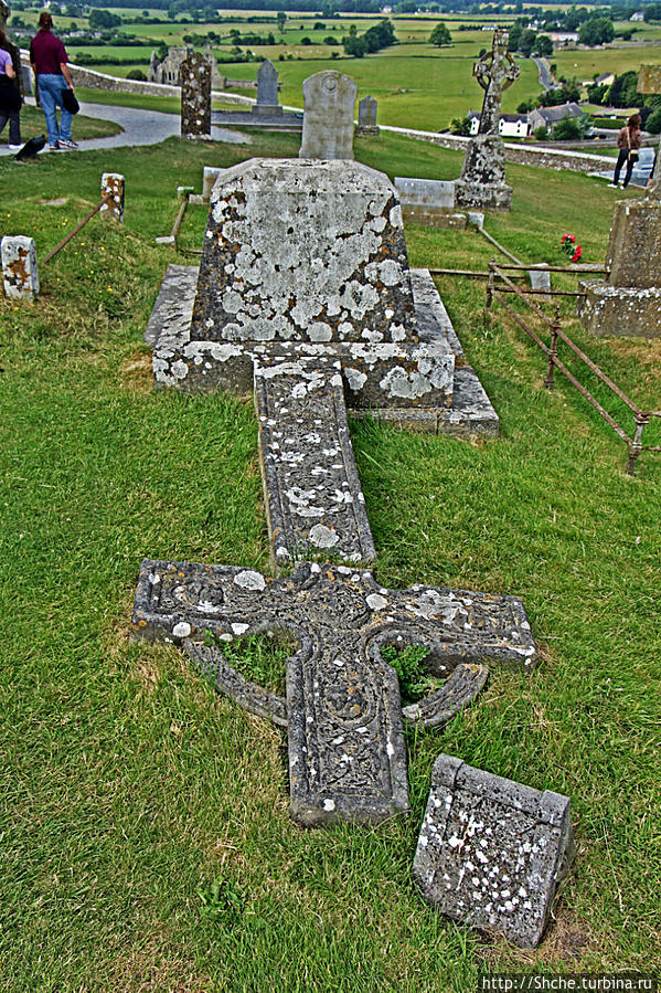 одному кресту не удалось устоять Кашел, Ирландия