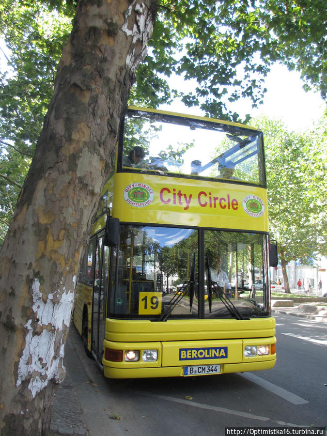 Экскурионный автобус Sightseeing BEROLINA Берлин, Германия