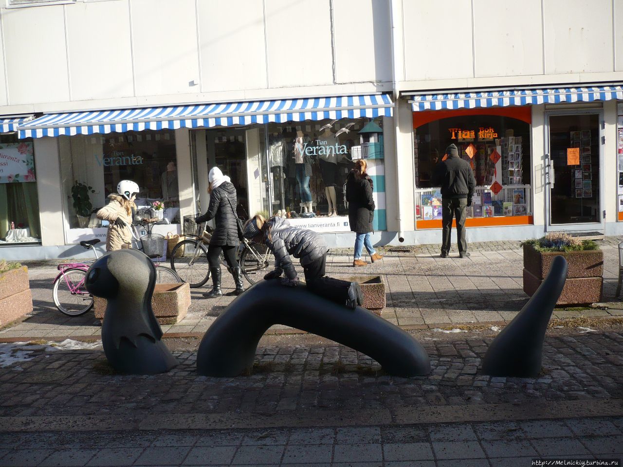 Скульптура Морского Змея / Sculpture by the Sea Serpent