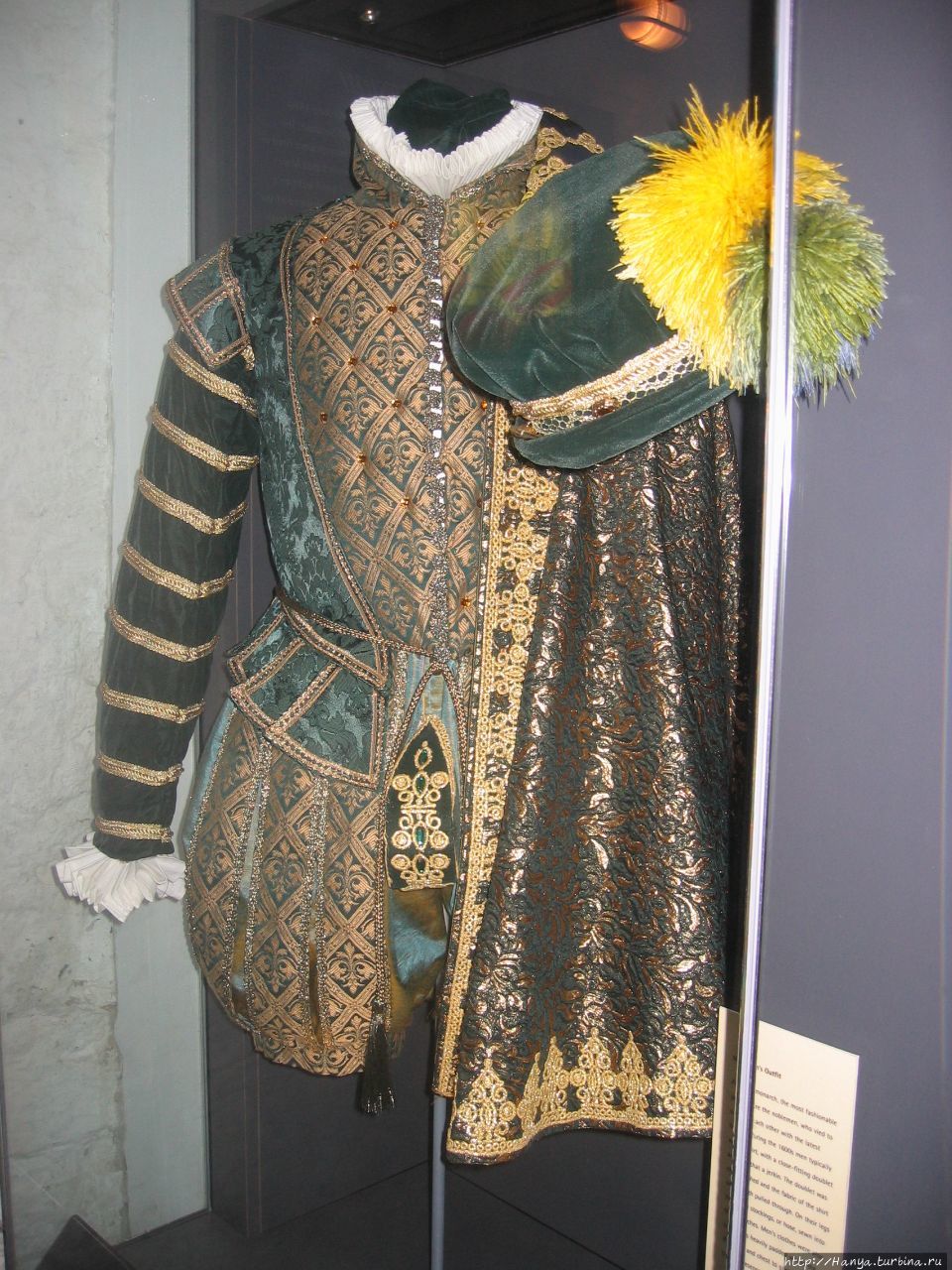 Королевский наряд из музея замка Стерлинг Стерлинг, Великобритания