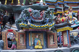 Храм Юэ Хай Цин. Сцены из традиционной китайской оперы. Фото из интернета
