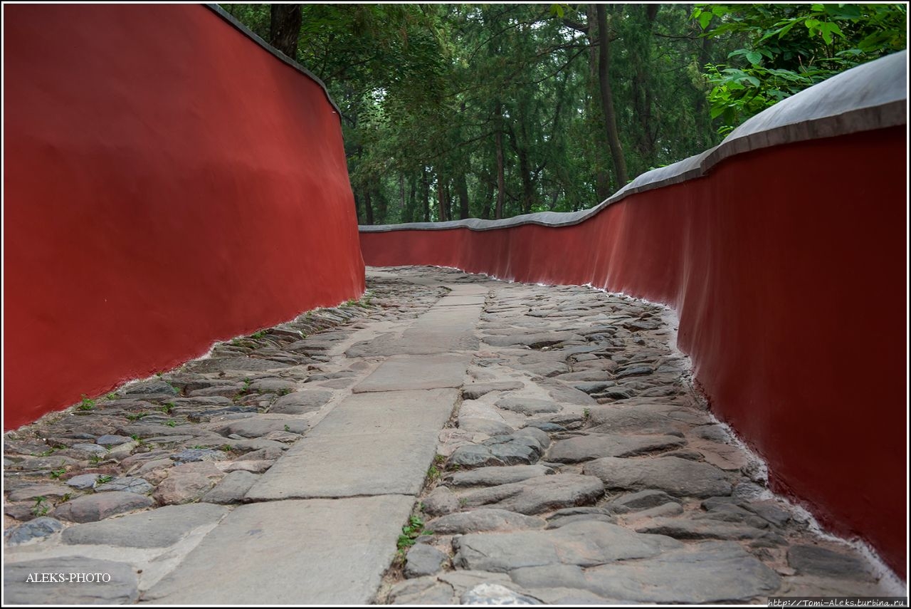 Tanzhe Mountain City (潭柘寺) Пекин, Китай