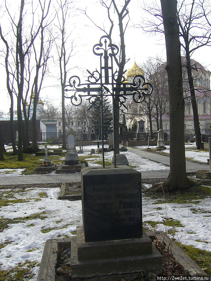 Аллеями скорби. Новодевичье кладбище Санкт-Петербург, Россия