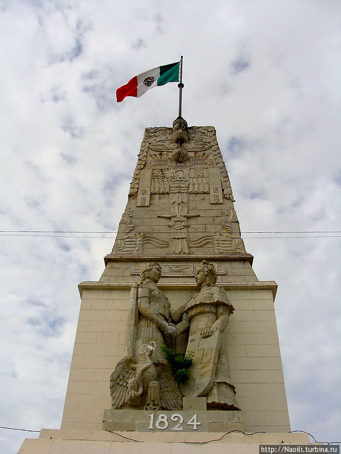 Парк 200-летия или лестница ведущая вверх Тустла-Гутьеррес, Мексика