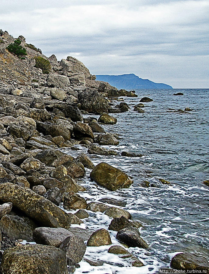 Синяя бухта Черного моря Новый Свет, Россия