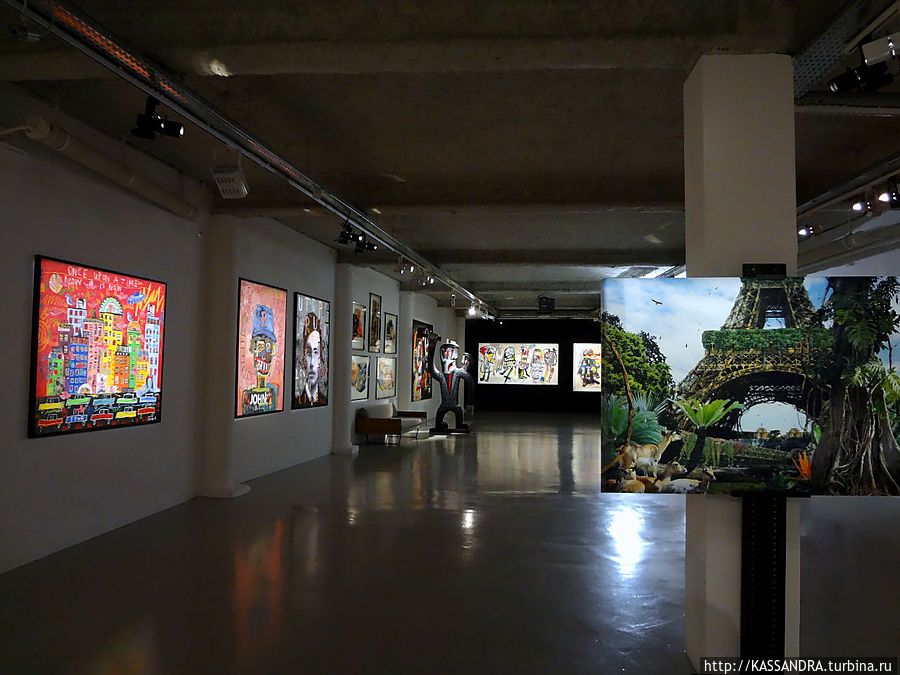 Галерея W Эрика Ландау Париж, Франция