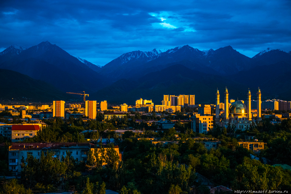 Плато Ушконыр и потрясающий закат в Алматы Алматы, Казахстан