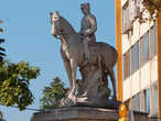 памятник императору Константину на улице Эгнатиа