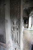 Баральеф девата на внутренних стенах восточной галереи Ангкор Вата