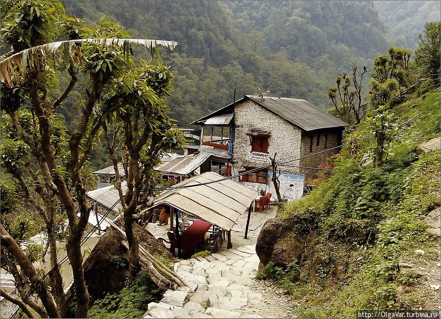 Селение Нью Бридж Чомронг, Непал