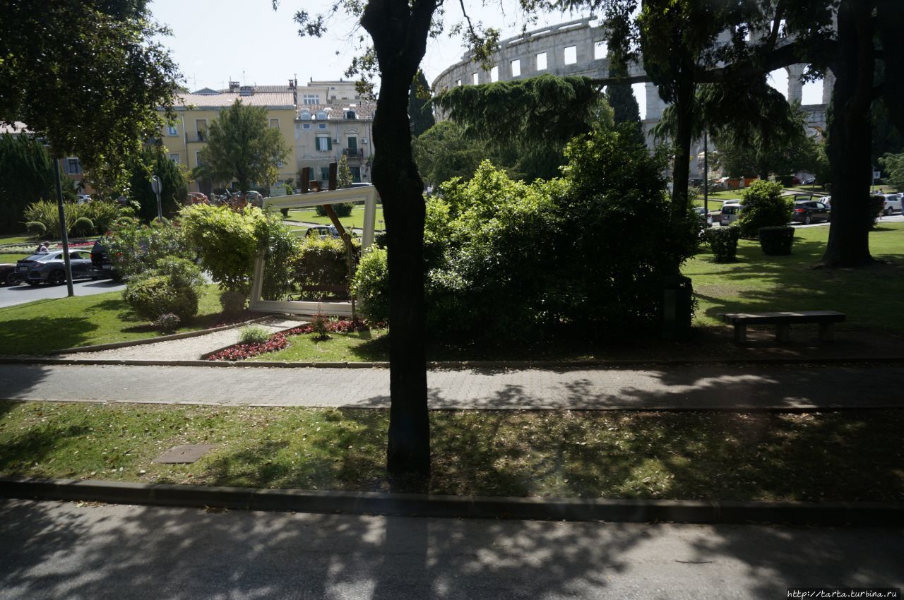 Пула 10 лет спустя Пула, Хорватия Пула 10 лет спустя Пула, Хорватия