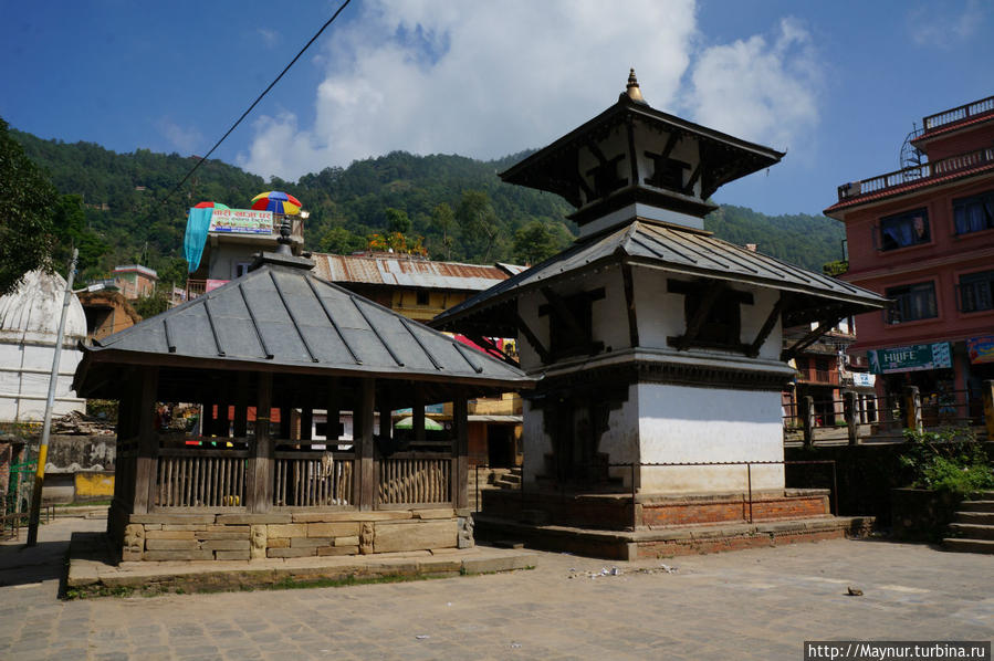 Горкха  —   бывшая   столица   королевства   гуркхов... Покхара, Непал