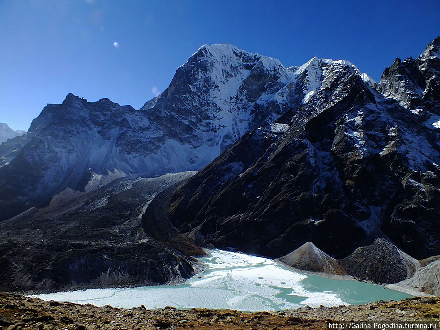 ледниковое озеро Непал