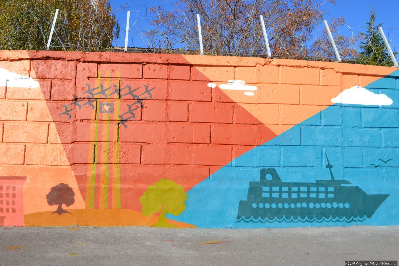Старые граффити закрашивают, а на их месте появляются новые Саратов, Россия