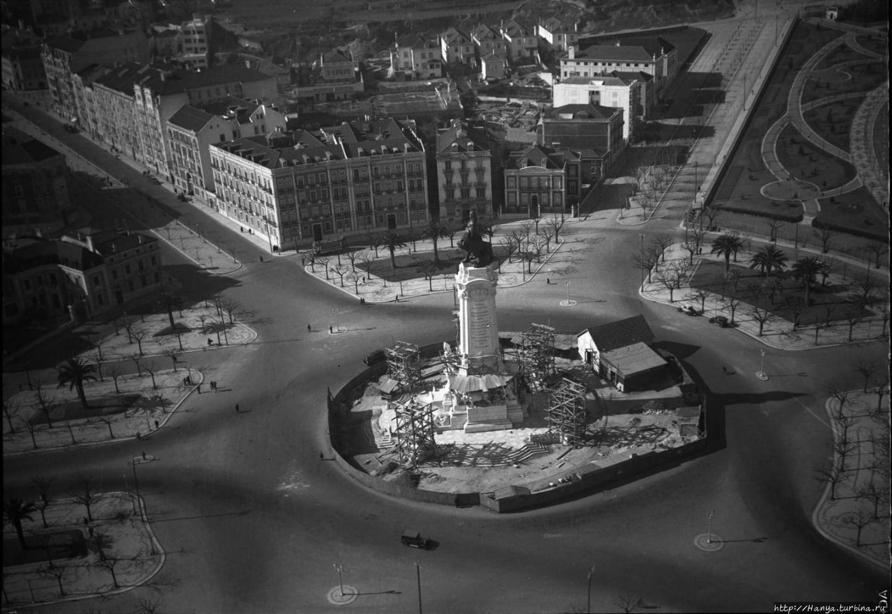 Подготовка к официальной инаугурации памятника Маркизу Помбалу (1934 г.). Из интернета