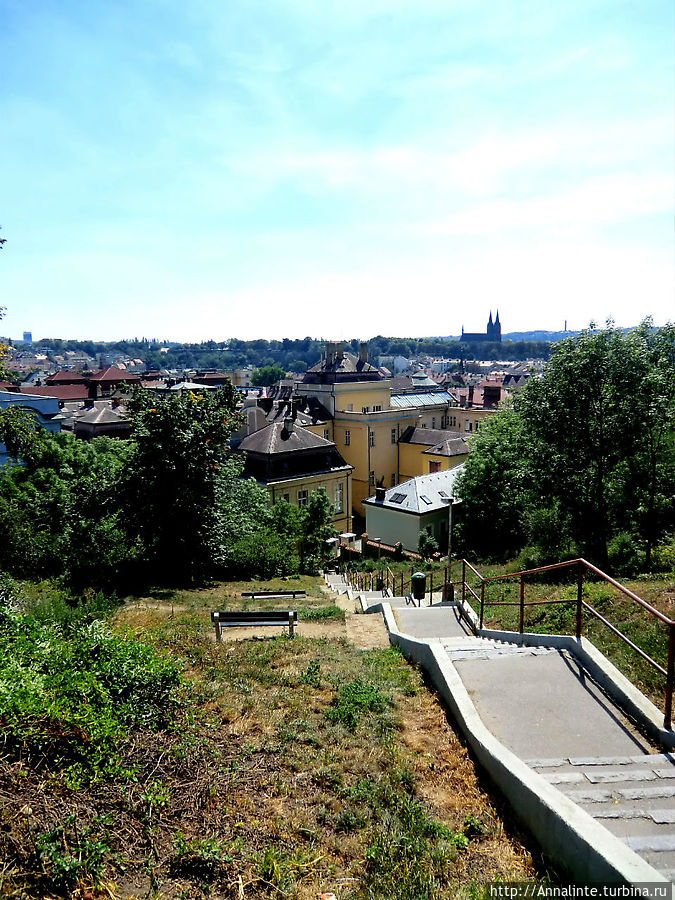 Вышеград. Потрясающая перспектива(на фотографии, естественно, не то...). Прага, Чехия