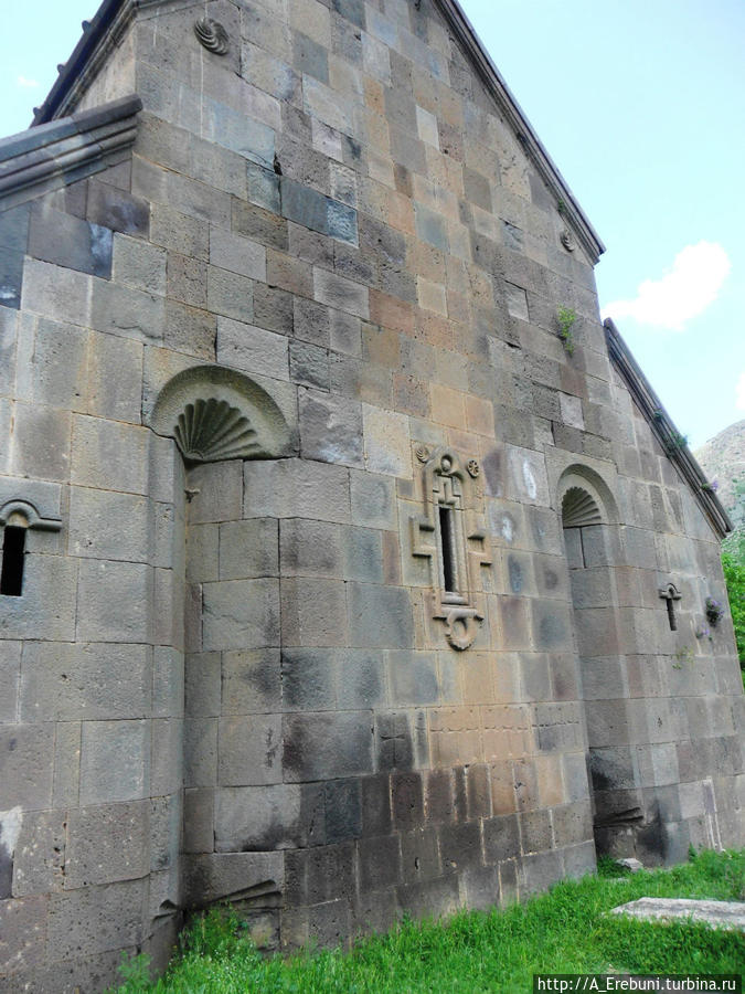Сурб Зорац - уникальная церковь для конного войска
