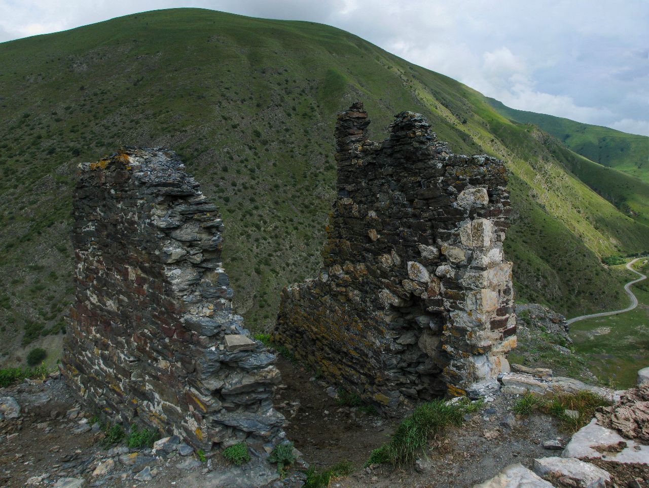 Башня Кануковых Куртатинское ущелье