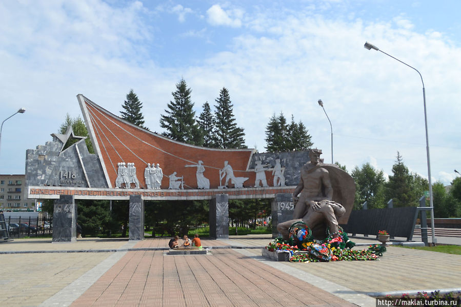 Мемориал, посвященный павшим в ВОВ. Рубцовск, Россия