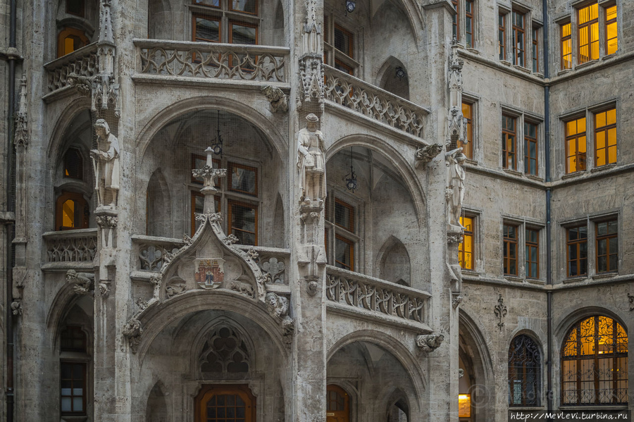 Убранство Мюнхенской ратуши Мюнхен, Германия