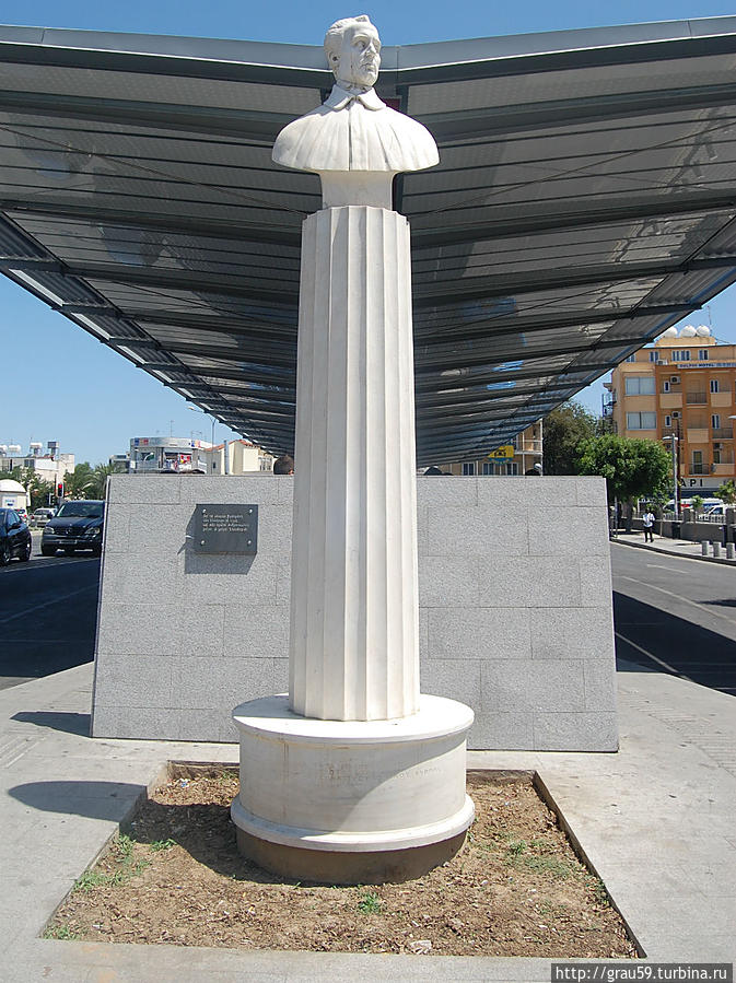 Памятник Дионисию Соломосу Никосия, Кипр