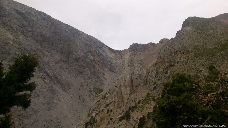 Грозовой перевал, который нам пришлось преодолеть на пути к вершине. Остров Крит, Греция