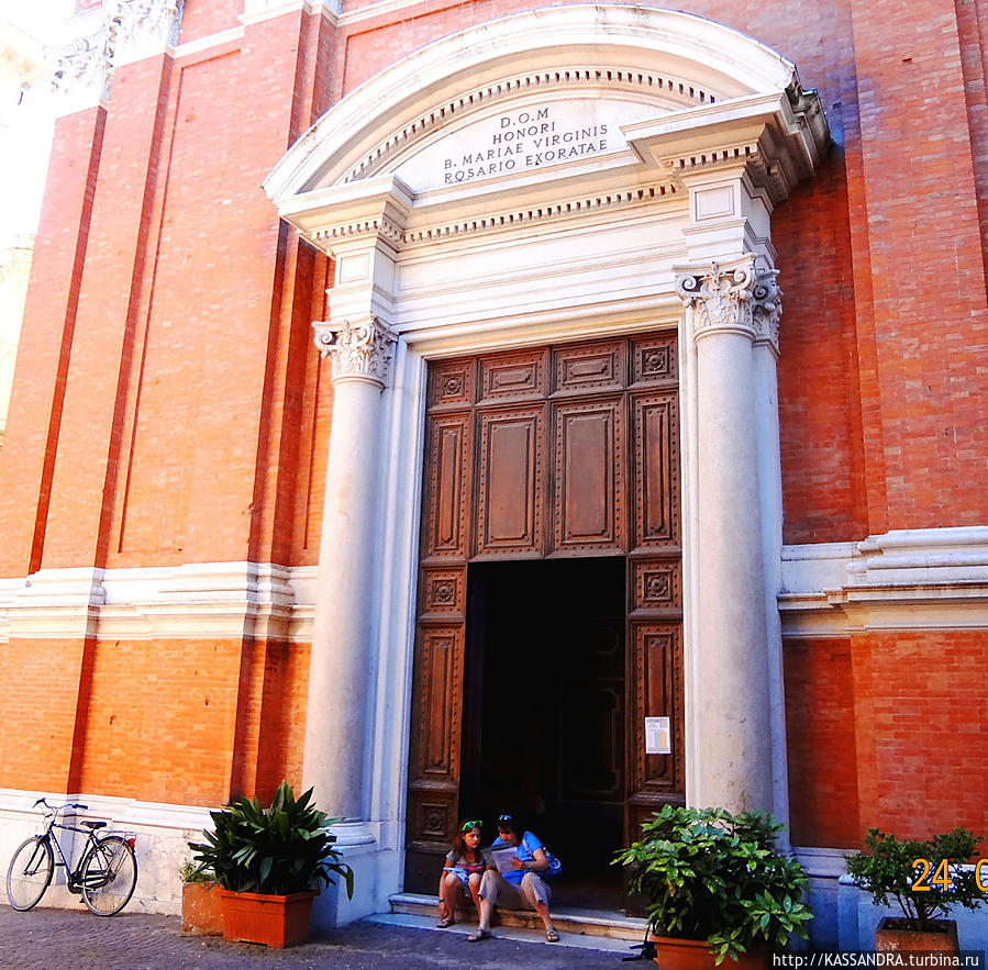 Церковь Санта-Мария Серви Римини, Италия