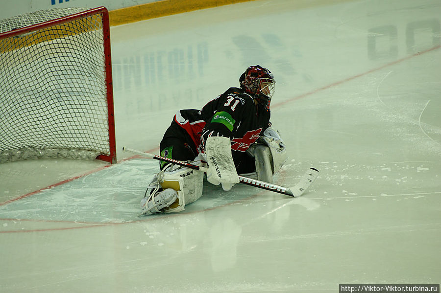 Авангард сильнее Льва Омск, Россия