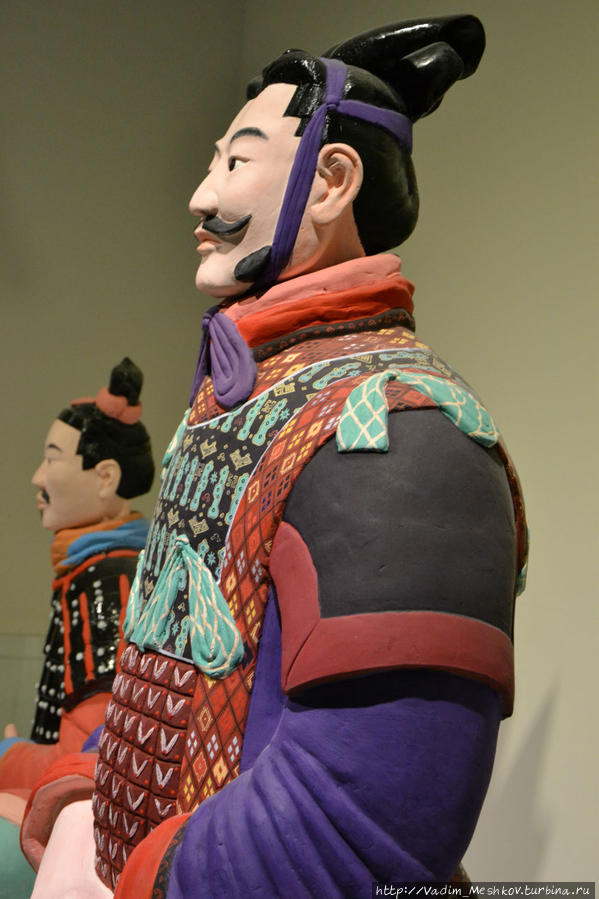 Восстановленная окраска терракотового воина Сиань, Китай