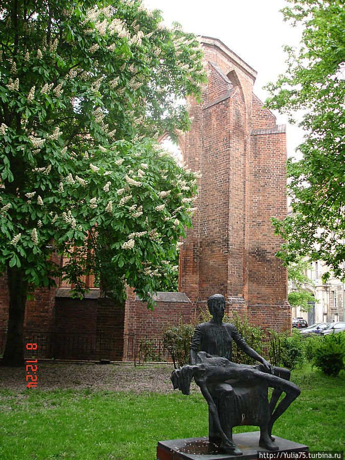 Остатки самого старого монастыря Барлина Берлин, Германия