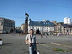 Центральная площадь города. Здесь установлен памятник борцам за власть Советов.