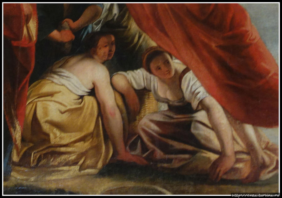 Одна из загадок замка. В Золотом зале находится картина, на которой изображена женщина с двумя лицами. то ли это ошибка художника, то ли тут есть какой-то тайный смысл.