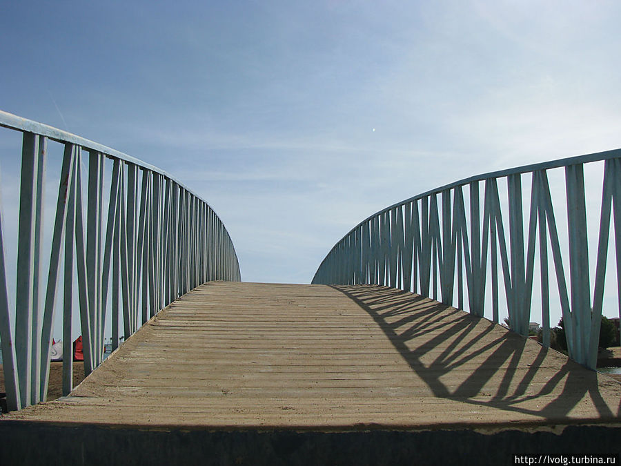Лестница в небо (мостик от Шератона на Зейтуну)