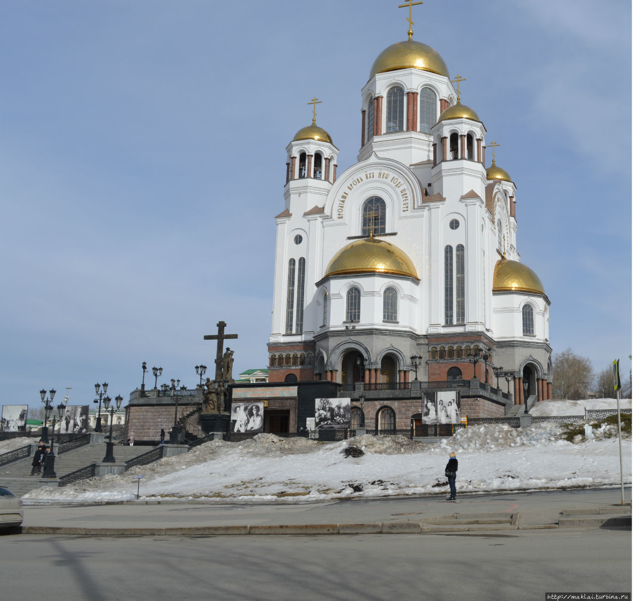 Храм на Крови. Размышление у парадного подъезда Екатеринбург, Россия