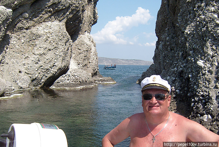 пролив в Двуякорную бухту